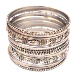 Комплект из 18 браслетов кольцо белый